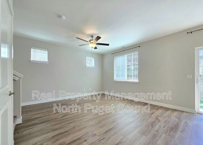 Building Photo - 8303 Gilman Wy