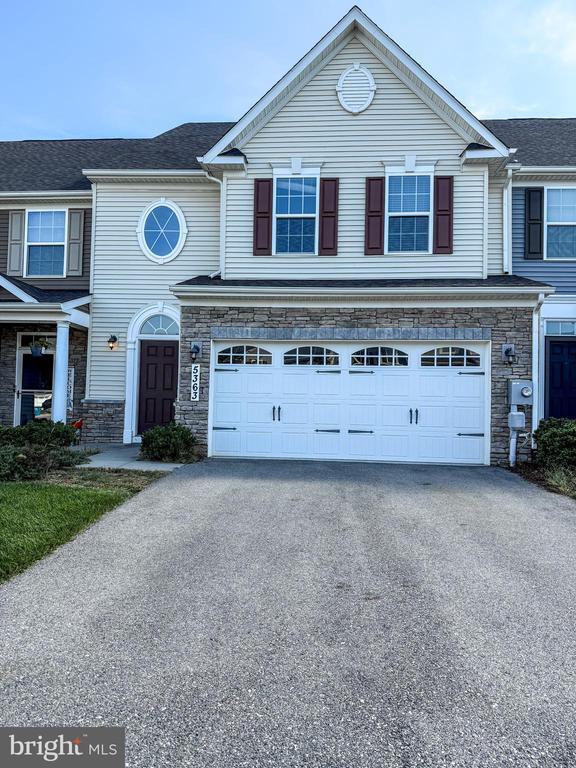Building Photo - 5363 Yellow Birch Wy