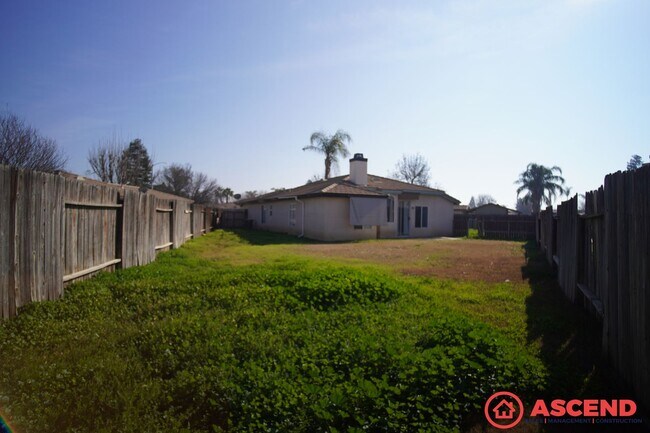 Building Photo - 5305 Pine Grove Ct
