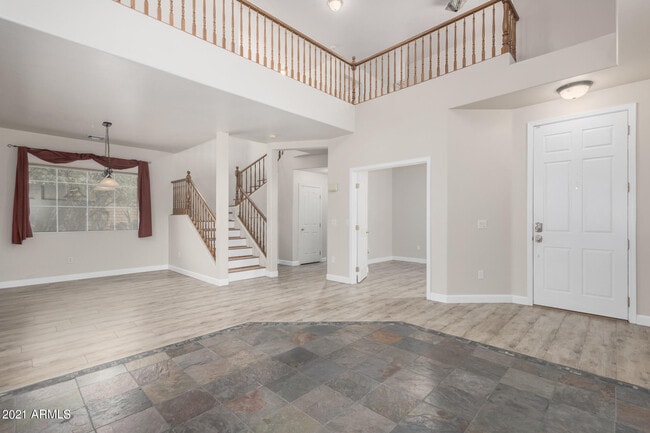 Building Photo - 204 W Mountain Sage Dr