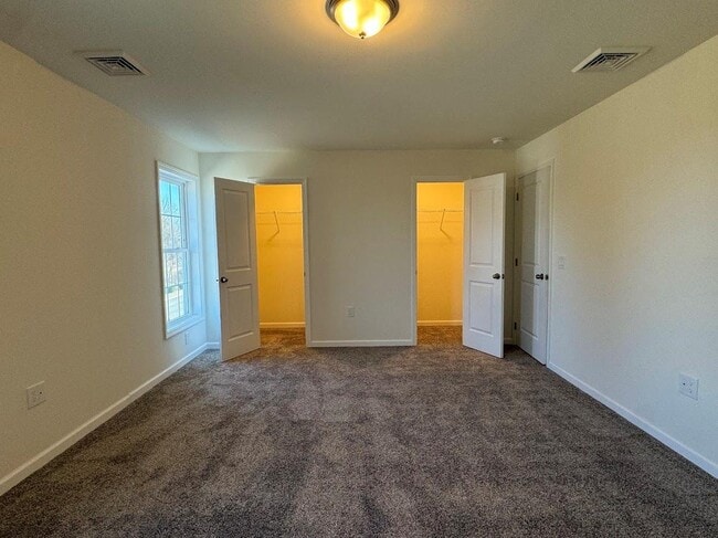 Building Photo - 2 Hudson Cir