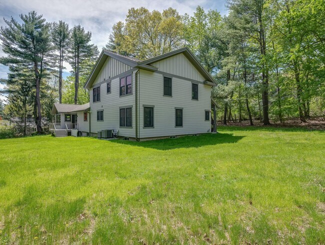 Building Photo - Modern Farmhouse 3 Bedroom 3.5 Bathroom