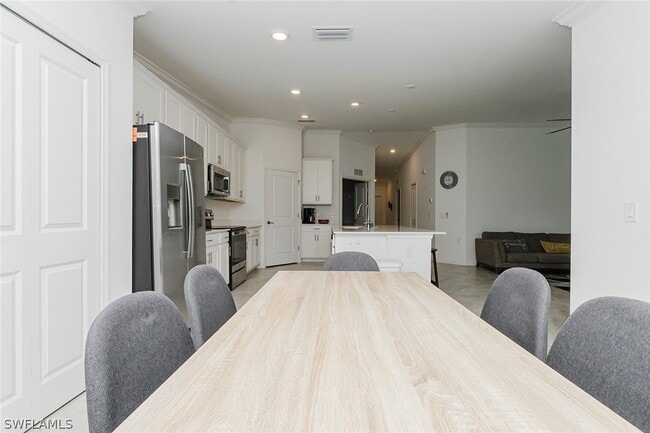 Building Photo - 6082 National Blvd