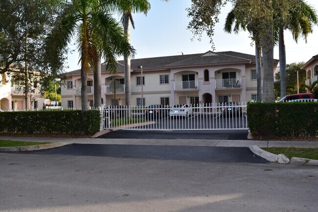 Building Photo - 2010 Taylor St