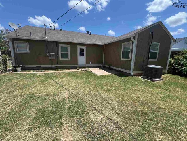 Building Photo - 3110 Barrett Pl