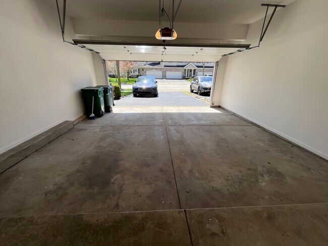 Building Photo - 6384 Cunningham Ct