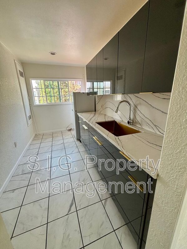 Primary Photo - 3819 1/2 Verdugo Rd