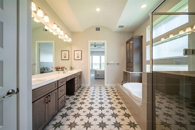 Building Photo - 244 Summer Sunrise Dr