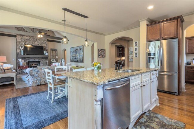 Building Photo - 5208 Prairie Sky Dr