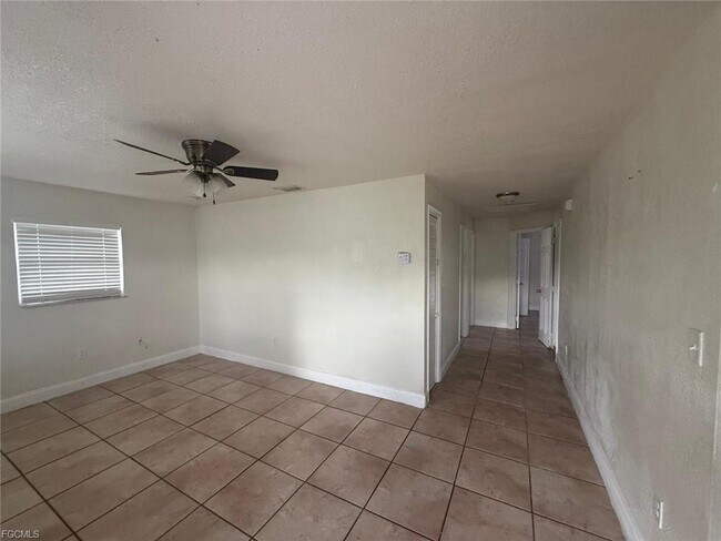 Building Photo - 1665 Henderson Ave