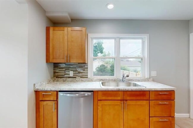 Building Photo - 2619 Prospect Ave