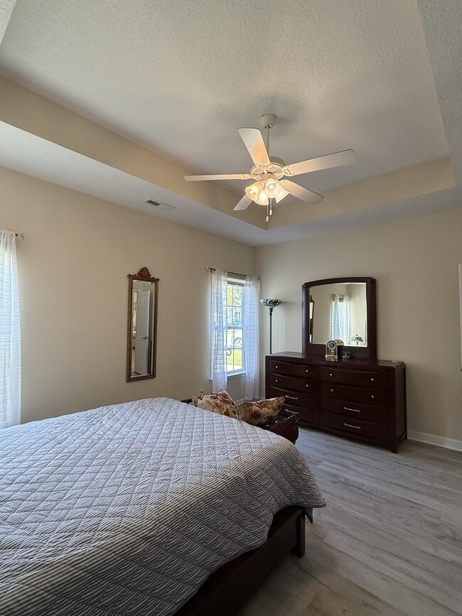Building Photo - 101 Palm Cove Cir