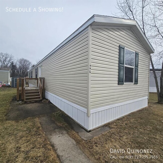 Building Photo - 2737 W Washington Center Rd