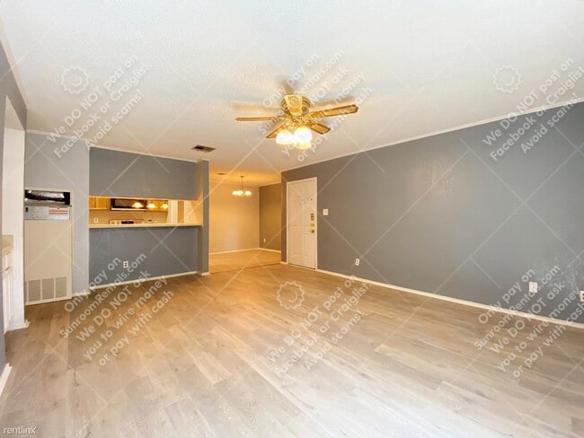 Building Photo - 2 br, 2 bath Condo - 1202 Thorpe Ln 205 205