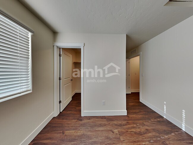Building Photo - 9377 W Dove Creek St