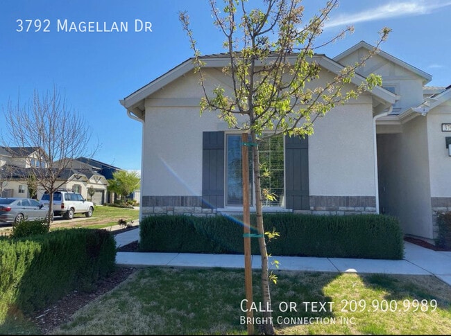 Building Photo - 3792 Magellan Dr
