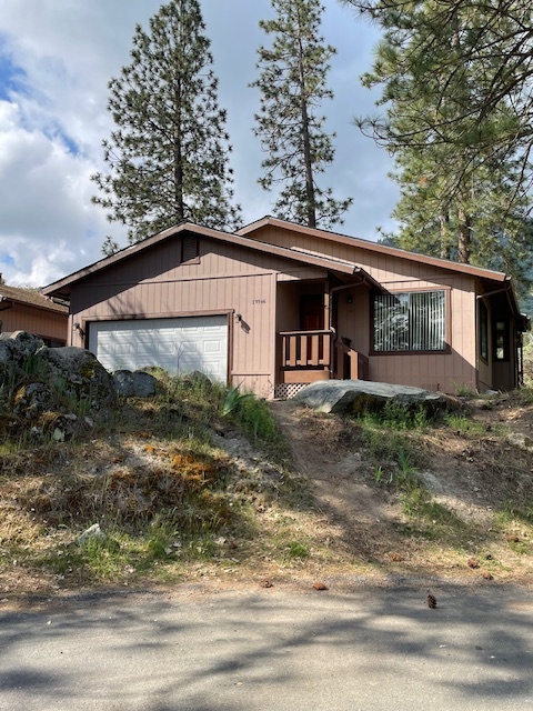 Primary Photo - 39946 Victoria Pl