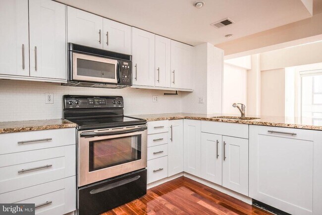 Building Photo - 1225 13th St NW