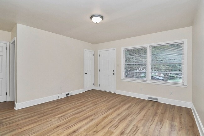 Building Photo - Cozy Echo Hills Two Bedroom Duplex