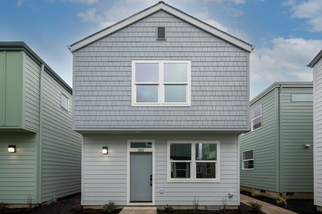 Building Photo - Move In Special Up to 3 Months Free !! New...