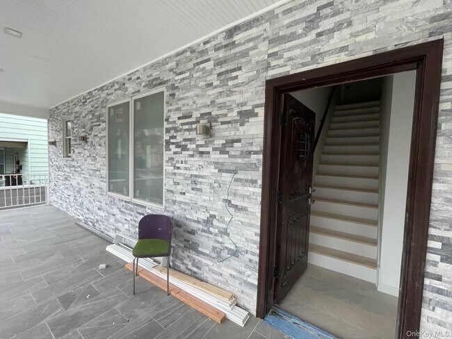 Building Photo - 136 Park Ave