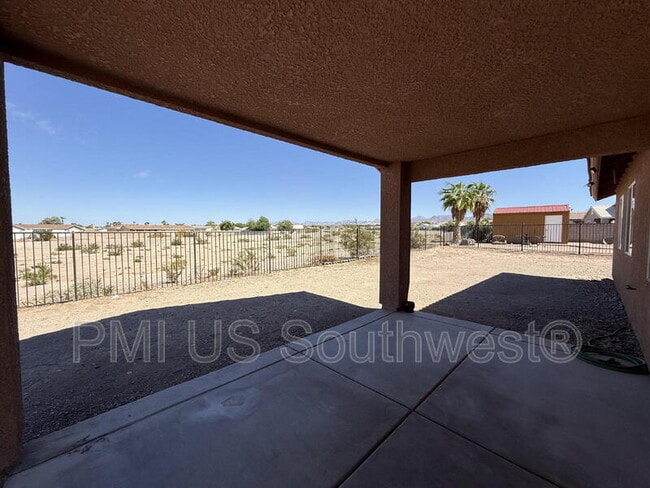Building Photo - 1605 E Rinaldi Way