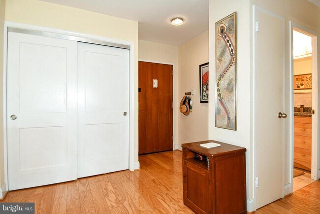 Primary Photo - 1435 4th St SW