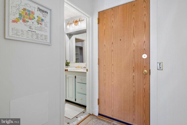 Building Photo - 100 Severn Ave