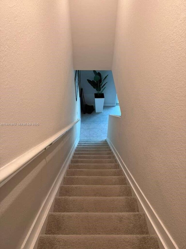 Building Photo - 1020 NW 5th Terrace