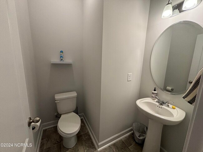 Building Photo - 1375 Whitney Dr