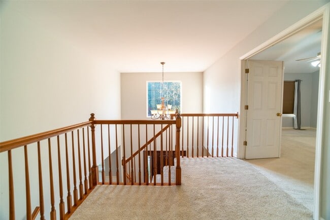 Building Photo - 570 Castle Ridge Dr