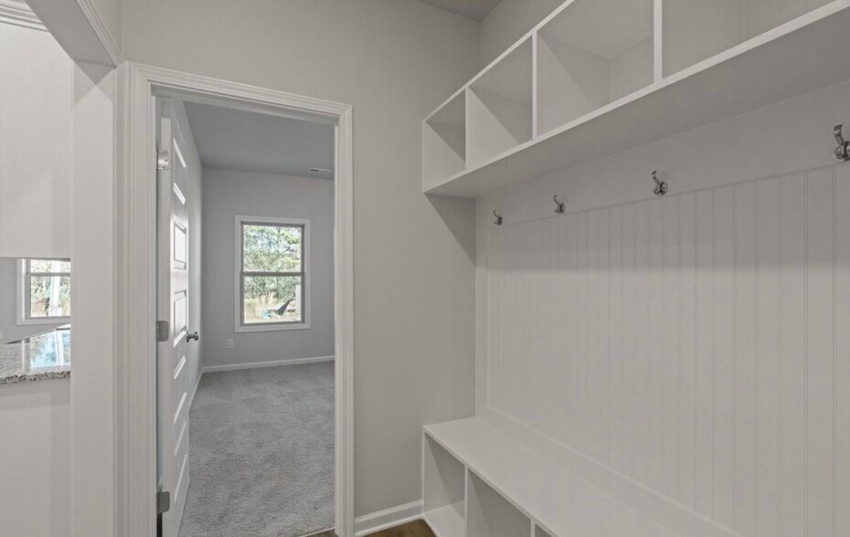 Building Photo - 121 Gander Cir