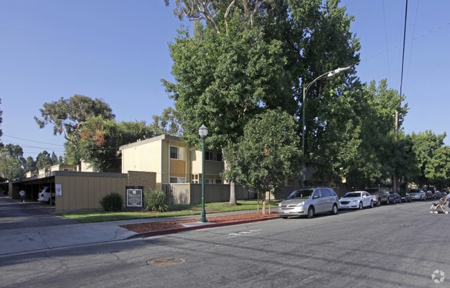 Primary Photo - Trestles Apartments