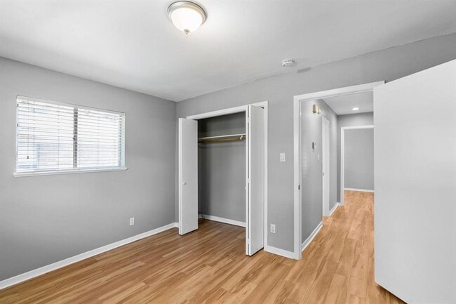 Building Photo - 2205 Lanier Dr