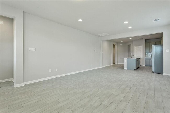 Building Photo - 121 Unforgiven Ln