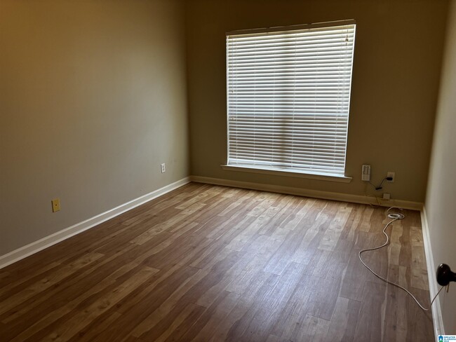 Building Photo - 2762 Southwood View