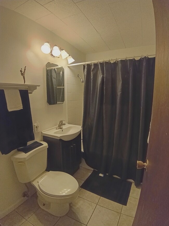 Building Photo - 41 Indianwood Blvd