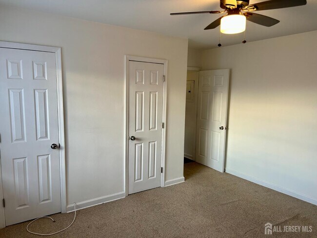 Building Photo - 22 Roselle Ave