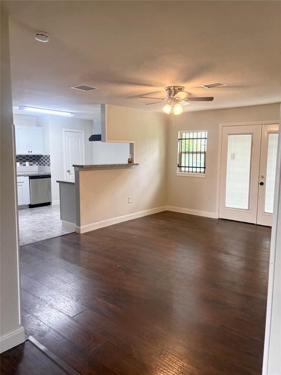 Building Photo - 3802 Westhampton Dr
