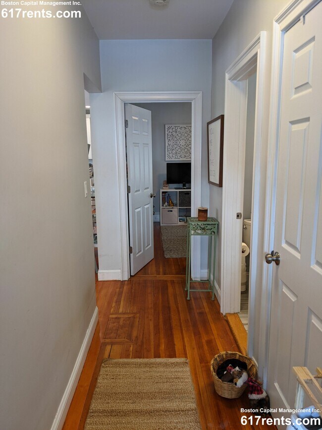 Building Photo - 113 3rd St