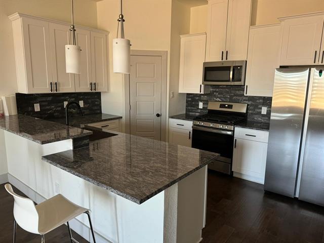 Building Photo - 6043 Rivendell Dr