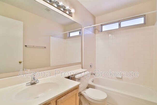 Building Photo - 3622 W Wagoner Rd