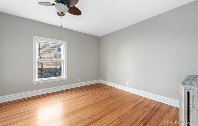 Building Photo - 643 Hinman Ave