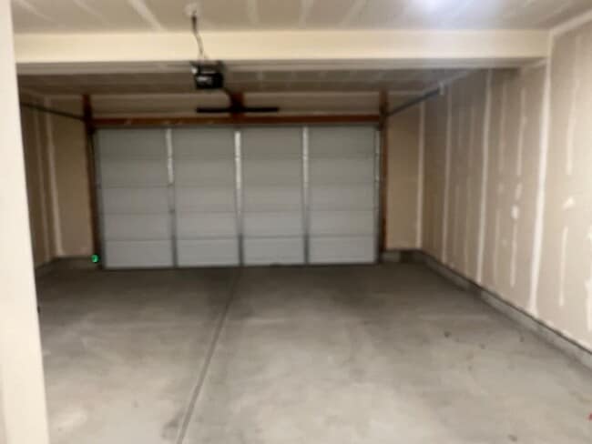 Building Photo - Half off first months rent - Beautiful new town home built in 2023