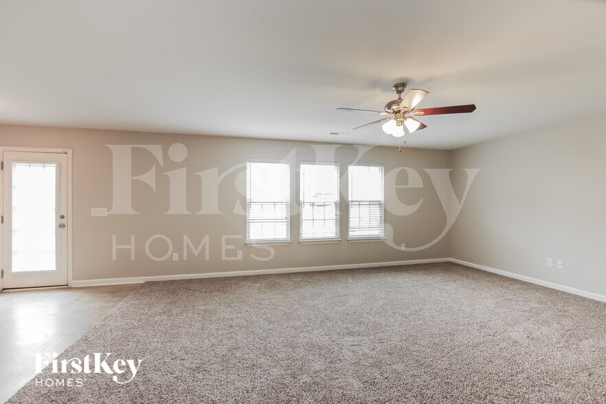 Building Photo - 3503 Whitworth Dr