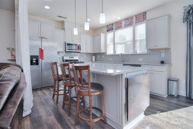 Building Photo - 9245 Glenburn Ln