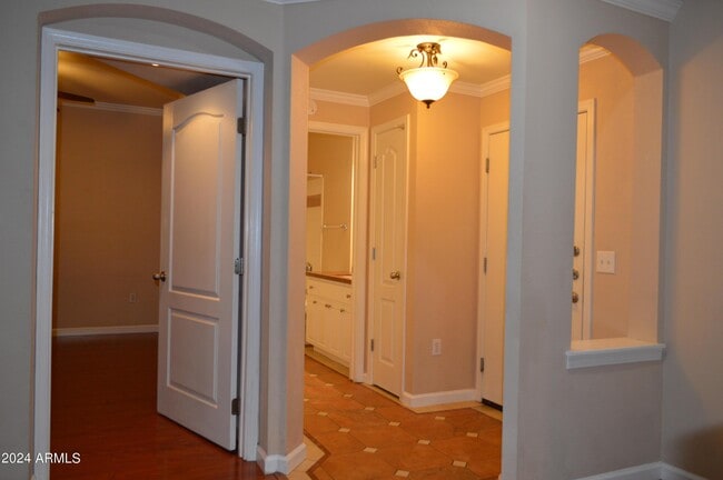 Building Photo - 1701 E Colter St