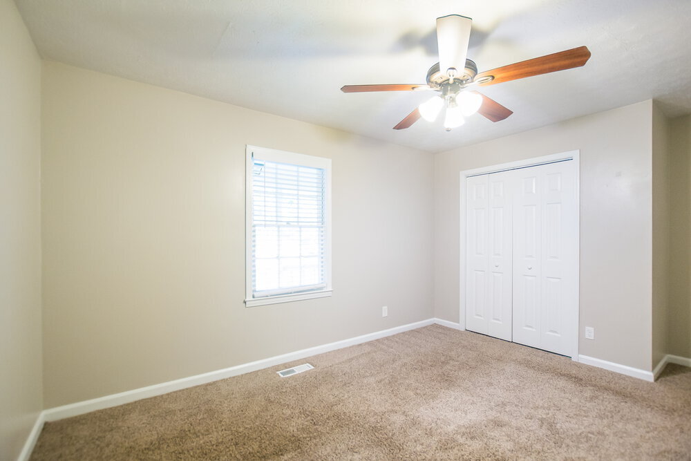 Building Photo - 155 Sunny Ln