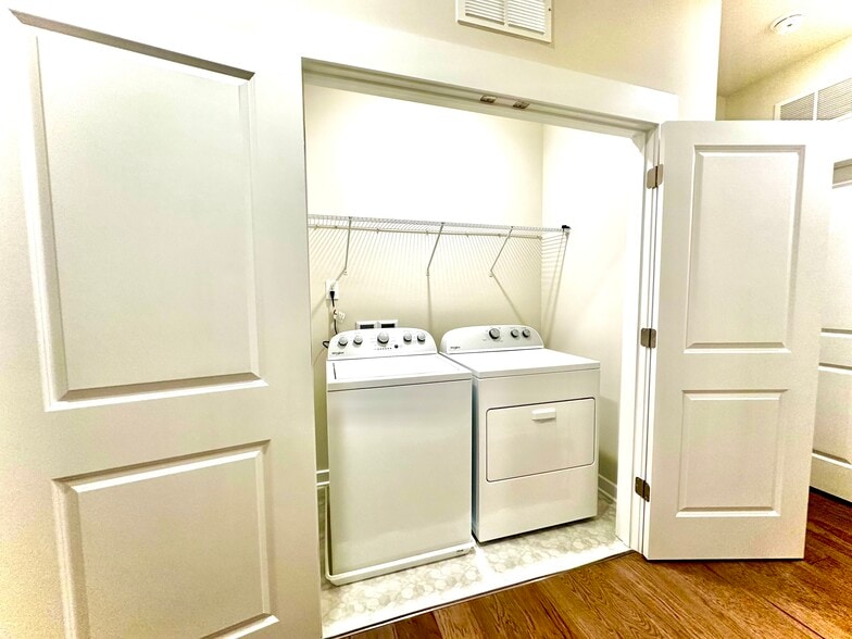 Washer & Dryer - 3446 Carlton St