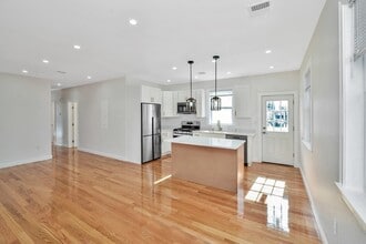 Building Photo - 30 Hiawatha Rd